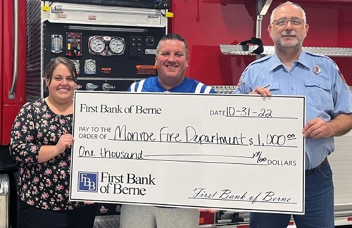 FIRST BANK OF BERNE DONATES TO THE MONROE FIRE DEPARTMENT