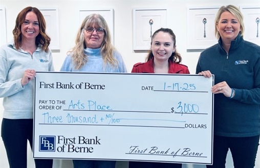 First Bank of Berne donates to Arts Place.